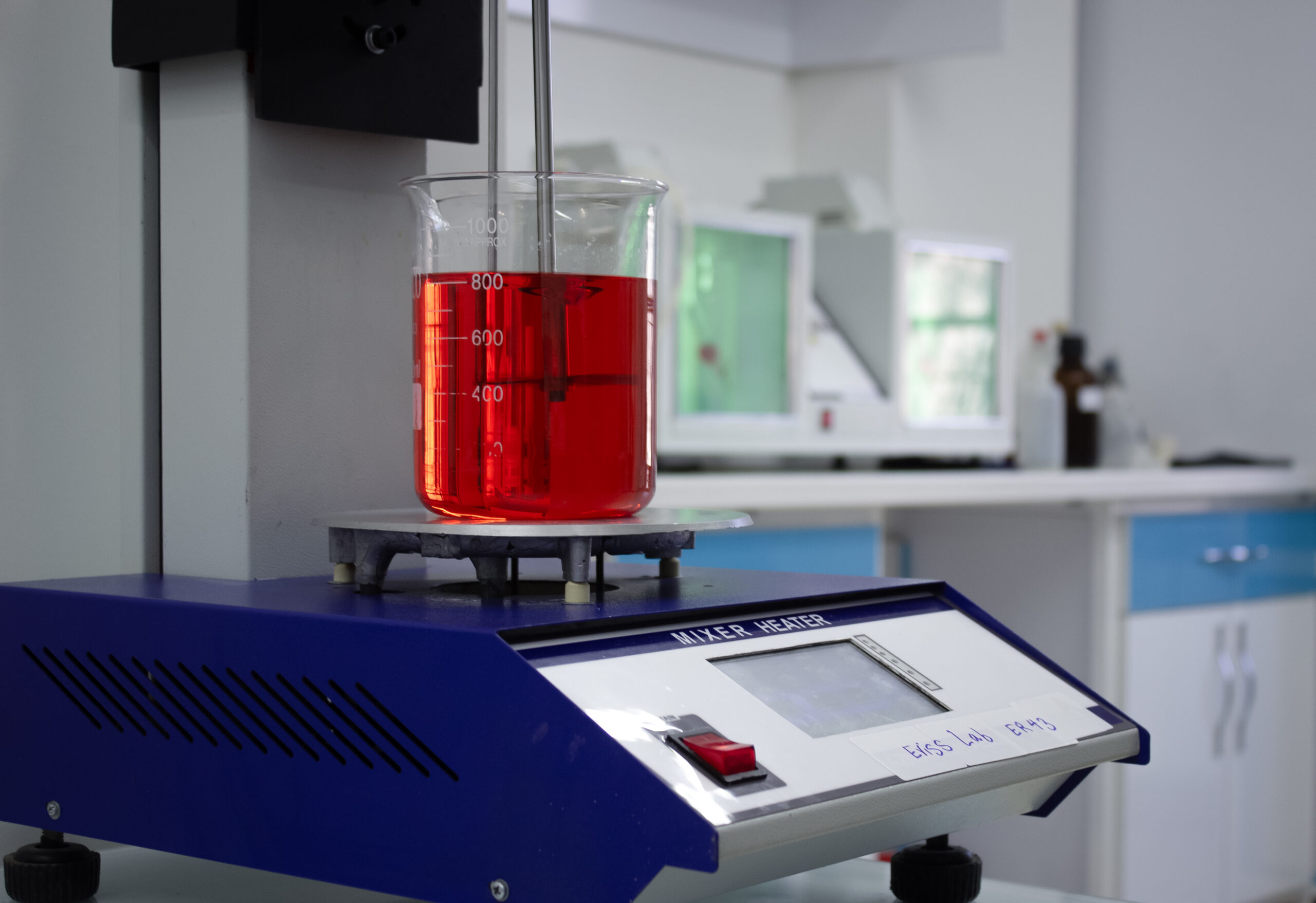 معرفی واحد تحقیق و توسعه اریس کیمیا پارس-تصویر پنجم