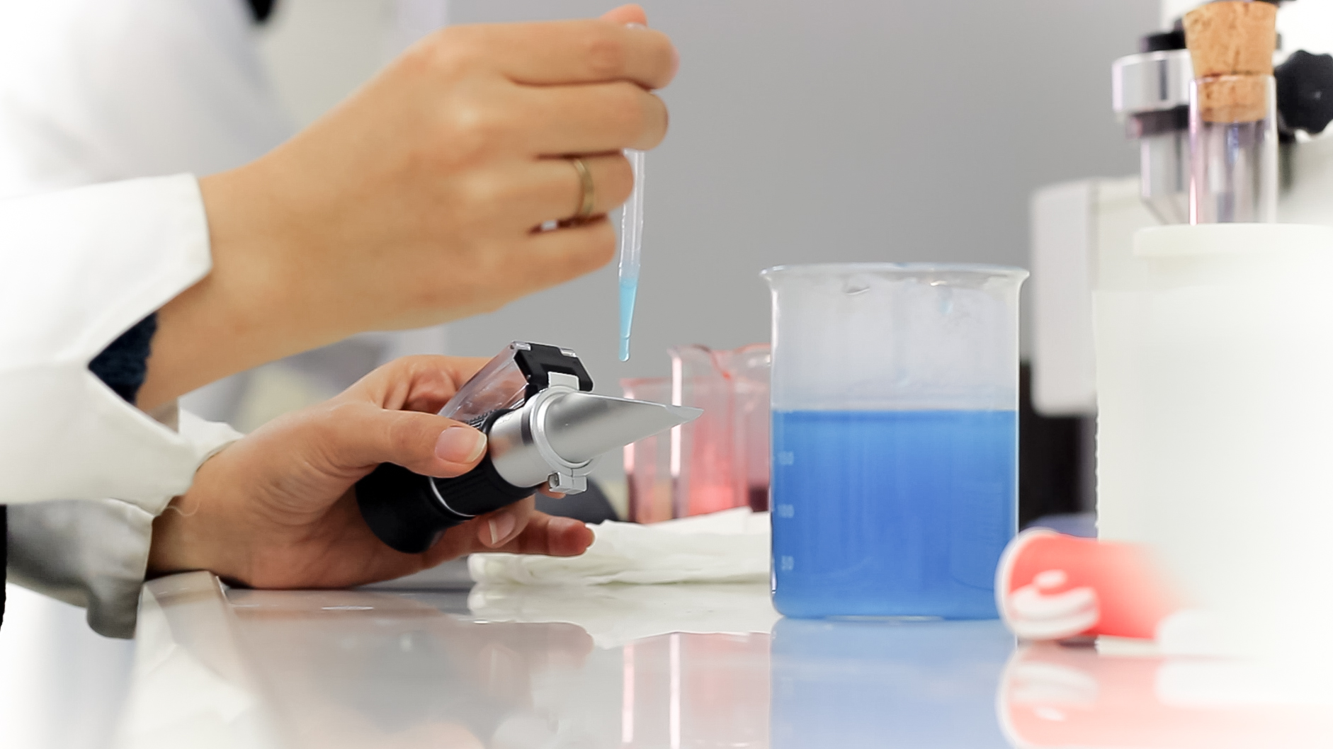 معرفی واحد تحقیق و توسعه اریس کیمیا پارس-تصویر نهم